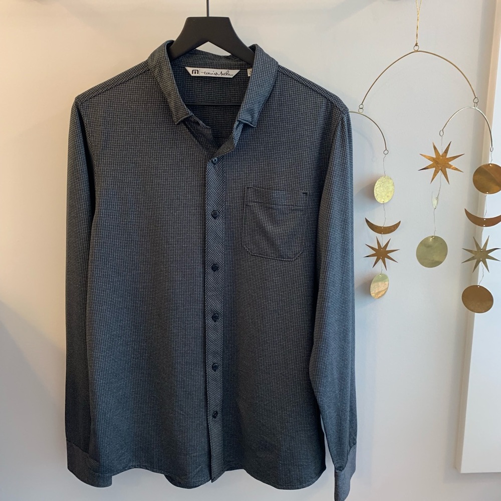Travis Mathew Men’s dress shirt
